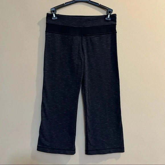 Lululemon Groove Crop Pants Leggings Heather Gray Banded Yoga Workout 4 - Picture 1 of 7